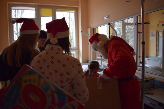 Mikołaj z Jagiełły na oddziale dziecięcym krasnostawskiego szpitala